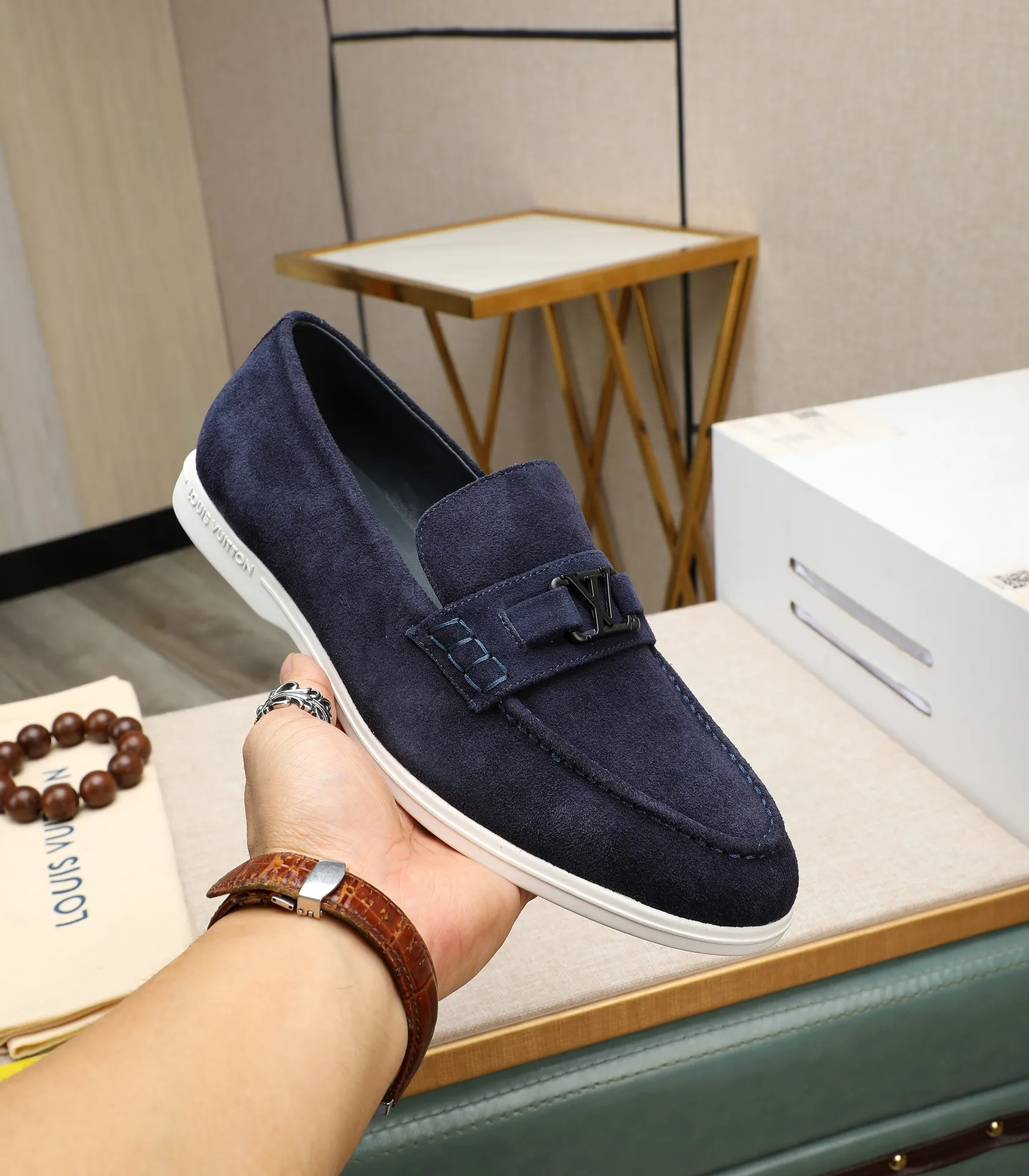 Men's shoes 💰520 📛📛【LOUIS VUITTON】Louis Vuitton 2024 official website synchronized new products 👟Milan fashion catwalk style 🇰🇾🇰🇾LV family logo, celebrity style, a must-have for fashionistas ⚠️First-layer calfskin ➕Genuine leather lining ➕Official website original version special outsole 👞Number 38-44